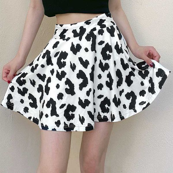2020 fashion trend women's summer new mini skirt casual high waist white cow print swing casual sweet ladies skirts buttoms, Black
2020 fashion trend women's summer new mini skirt casual high waist white cow print swing casual sweet ladies skirts buttoms, Black