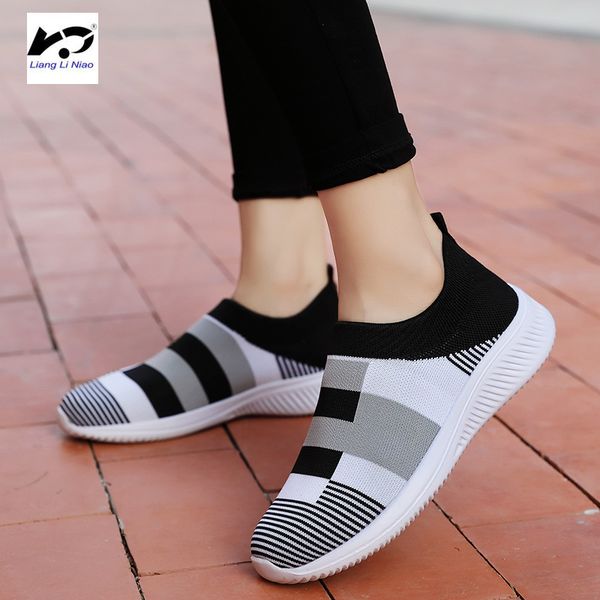 2020 new women's flat casual shoes lightweight mesh anti-slip soft breathable shoes black sneakers work women
2020 new women's flat casual shoes lightweight mesh anti-slip soft breathable shoes black sneakers work women