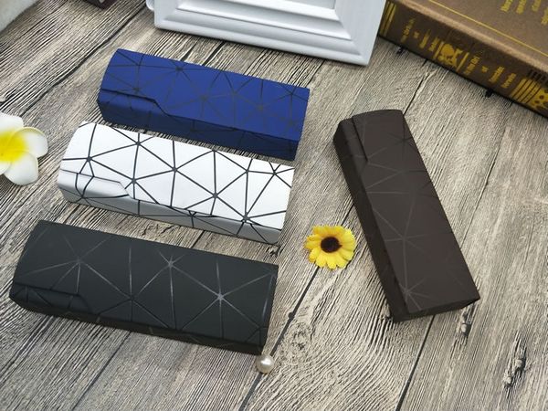 fashion rhombus square pattern myopia anti-pressure case presbyopic case glasses box presbyopic glasses box quality, Blue
fashion rhombus square pattern myopia anti-pressure case presbyopic case glasses box presbyopic glasses box quality, Blue