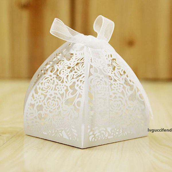 50pcs party packing box rose laser hollow gift box wedding creative candy bags for wedding birthday party
50pcs party packing box rose laser hollow gift box wedding creative candy bags for wedding birthday party