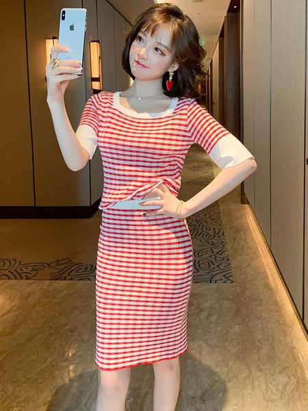 miuco square collar slim-fit skirt short-sleeved knitted + straight hip-wrapped skirt suit women's 2020 summer new, White;black
miuco square collar slim-fit skirt short-sleeved knitted + straight hip-wrapped skirt suit women's 2020 summer new, White;black