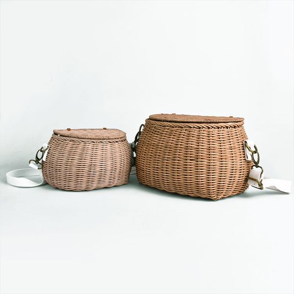 2020 women braid big bag natural rattan mamachari bag handwoven rattan beach big straw multi-use bike basket
2020 women braid big bag natural rattan mamachari bag handwoven rattan beach big straw multi-use bike basket
