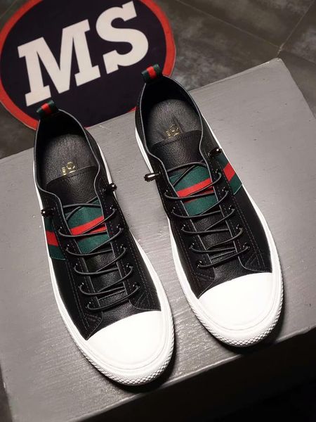 2020-2019p new stylish leather men red and green stripe brand casual shoes spring and autumn fashion
2020-2019p new stylish leather men red and green stripe brand casual shoes spring and autumn fashion