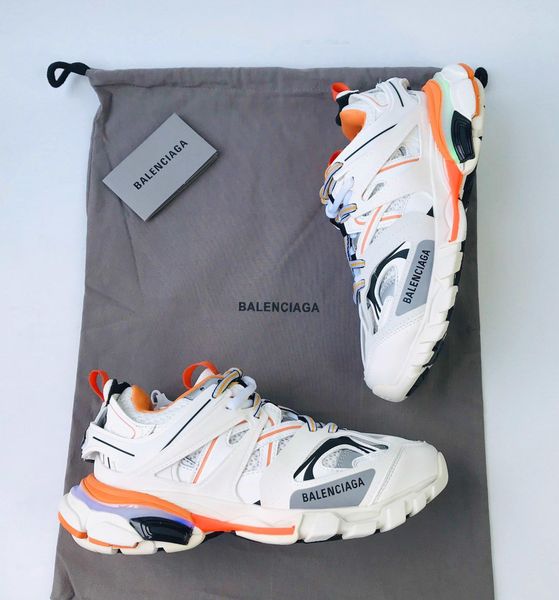 2020ze designer to create casual and comfortable all-match sports shoes, travel shoes outsole non-slip design with original box delivery, Black
2020ze designer to create casual and comfortable all-match sports shoes, travel shoes outsole non-slip design with original box delivery, Black