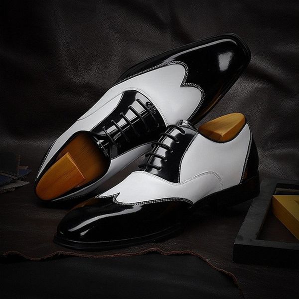 brand italian shoes men wedding shoes black & white formal man genuine leather dress brogue lace up for male
brand italian shoes men wedding shoes black & white formal man genuine leather dress brogue lace up for male