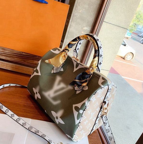 women good quality leather shoulder bag women fashion chain bag fashion leathe shoulder bag cross body bags -l1554, Black
women good quality leather shoulder bag women fashion chain bag fashion leathe shoulder bag cross body bags -l1554, Black