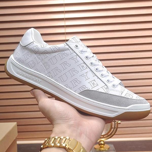 men shoes sneakers luxury with original box chaussures pour hommes flats mens shoes fashion bvrbery zapatos de hombre lace up 
men shoes sneakers luxury with original box chaussures pour hommes flats mens shoes fashion bvrbery zapatos de hombre lace up