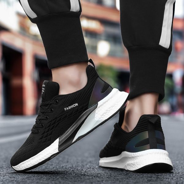 new men's jogging shoes mesh breathable flying woven casual wear-resistant sports shoes outdoor fashion sneacker zapatos hombre
new men's jogging shoes mesh breathable flying woven casual wear-resistant sports shoes outdoor fashion sneacker zapatos hombre