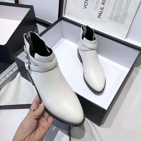 2020i high-end custom ladies wild boots high heels winter thick with martin boots british style new single boots, size: 36-40
2020i high-end custom ladies wild boots high heels winter thick with martin boots british style new single boots, size: 36-40