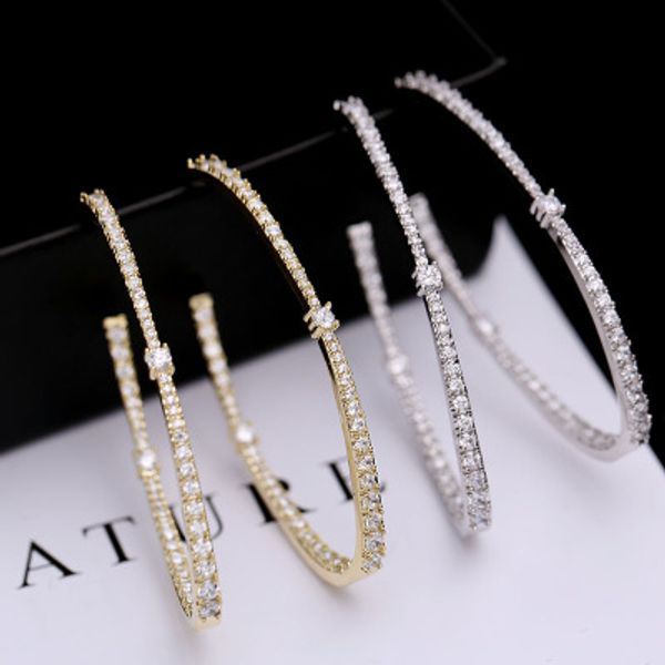 2019 new oval ear ring fashion exaggerated earrings with zircon earrings, Golden;silver
2019 new oval ear ring fashion exaggerated earrings with zircon earrings, Golden;silver