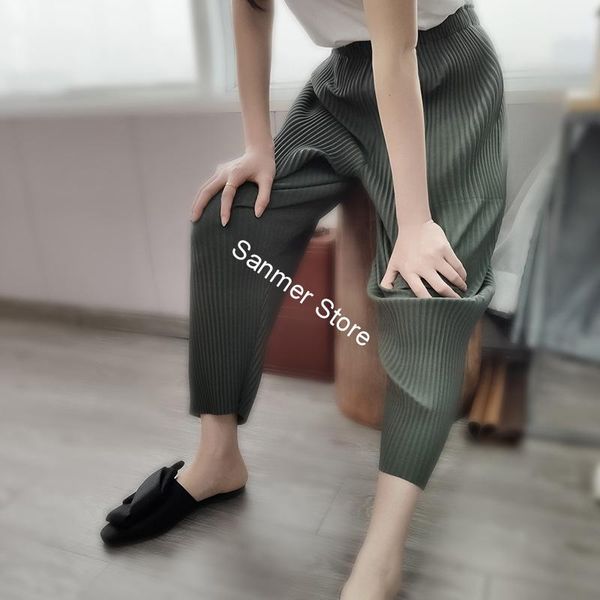 women's trousers pleated elastic waist classic slim thin casual ankle-length pants spring 2020 new, Black;white
women's trousers pleated elastic waist classic slim thin casual ankle-length pants spring 2020 new, Black;white