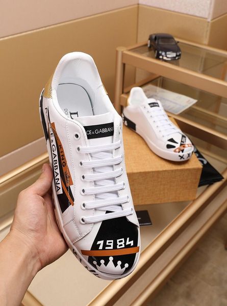 2020h new men and women exquisite hand-painted lace-up casual sports shoes, high-quality fashion wild couple party shoes, size: 35-45, Black
2020h new men and women exquisite hand-painted lace-up casual sports shoes, high-quality fashion wild couple party shoes, size: 35-45, Black