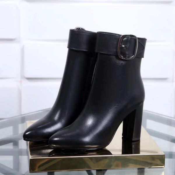 2020c autumn and winter new high-quality small leather boots fashion trend martin boots high-heeled women's booties,the original box de
2020c autumn and winter new high-quality small leather boots fashion trend martin boots high-heeled women's booties,the original box de