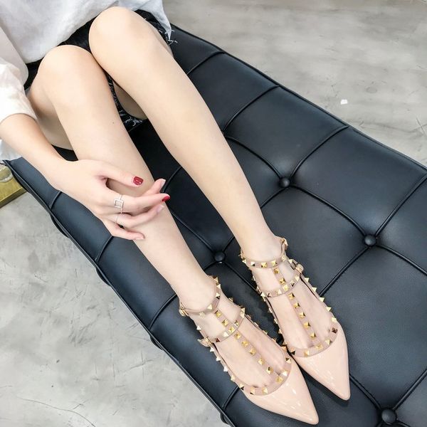 female 2019 new kind of korean edition student rivet flat sole shoes with shallow mouth quality single shoe female net red female spri cs05, Black
female 2019 new kind of korean edition student rivet flat sole shoes with shallow mouth quality single shoe female net red female spri cs05, Black
