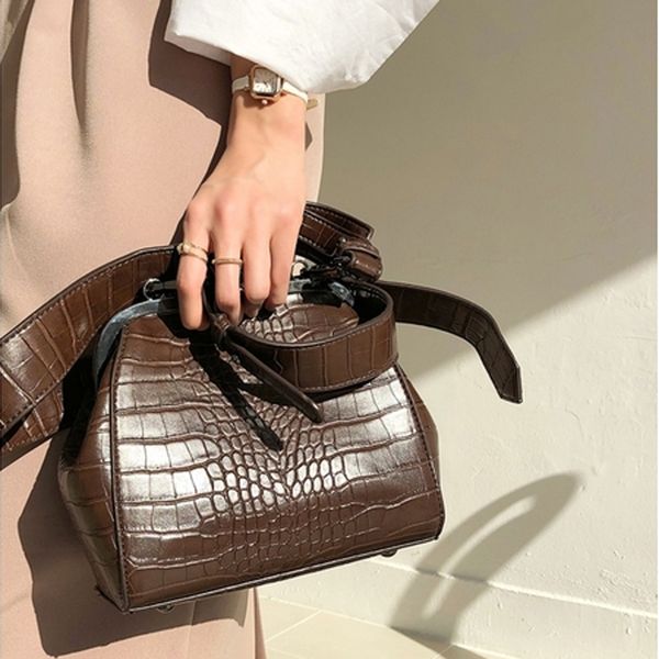 new retro fashion vintage alligator bag bags pu leather women's handbags kiss lock shell women shoulder crossbody bags gift
new retro fashion vintage alligator bag bags pu leather women's handbags kiss lock shell women shoulder crossbody bags gift