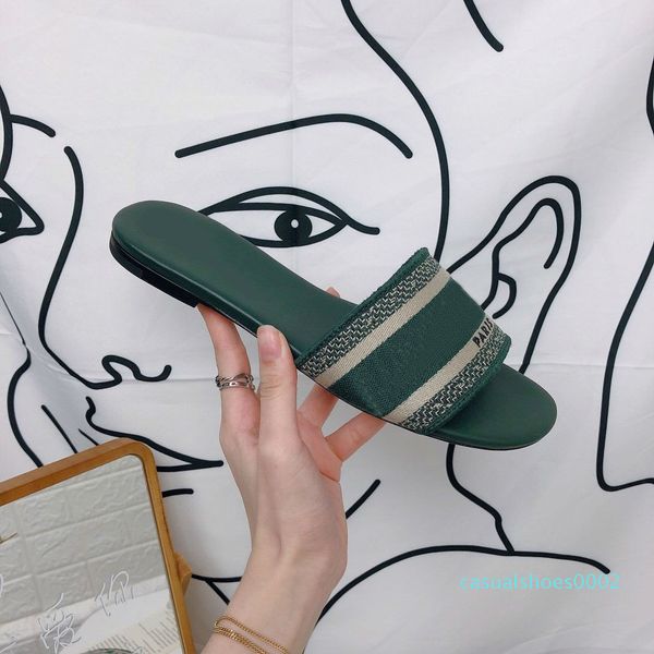 2020 luxury designer leather ladies sandals summer flat slipper fashion beach woman big head slipper rainbow letters slippers 35-41lll c02, Black
2020 luxury designer leather ladies sandals summer flat slipper fashion beach woman big head slipper rainbow letters slippers 35-41lll c02, Black