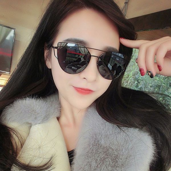 2020 new brand designer cat eye sunglasses women vintage metal reflective glasses for women mirror retro gafas, White;black
2020 new brand designer cat eye sunglasses women vintage metal reflective glasses for women mirror retro gafas, White;black