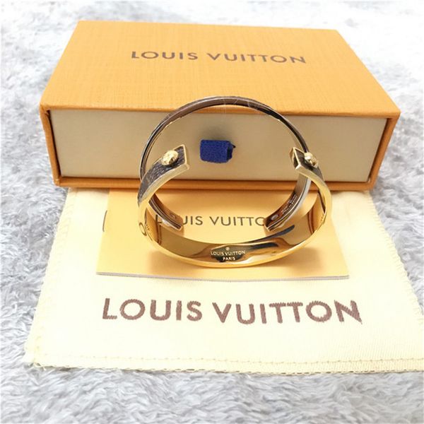 4 colors luxurious open bracelet jewelry louìs vuìttõn carved bracelets for women men decorative pattern wristband with box, Black
4 colors luxurious open bracelet jewelry louìs vuìttõn carved bracelets for women men decorative pattern wristband with box, Black