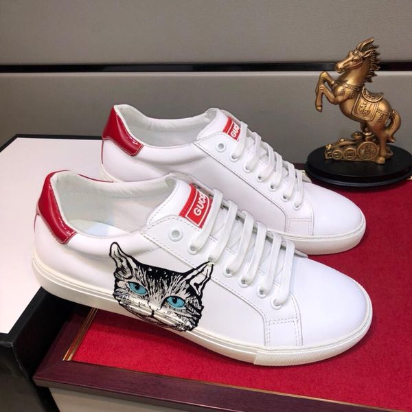2020t high-quality fashion bee leather low-casual men's tide shoes, stylish and comfortable breathable sneakers, size: 38-451, Black
2020t high-quality fashion bee leather low-casual men's tide shoes, stylish and comfortable breathable sneakers, size: 38-451, Black
