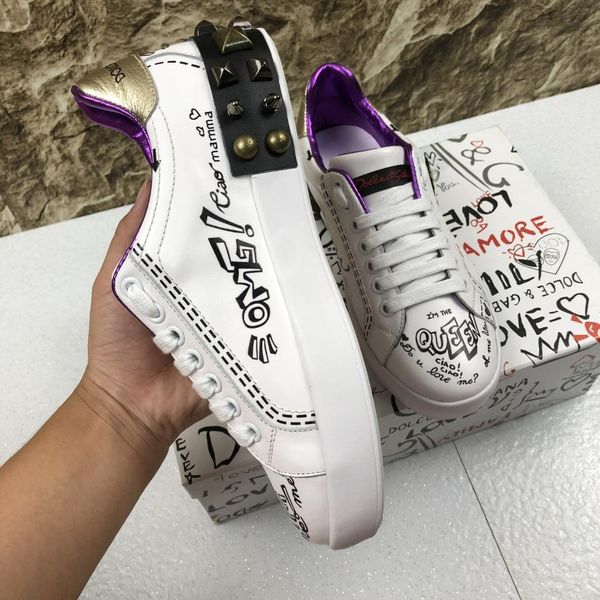 2020m new trend graffiti leather casual shoes fashion men and women outdoor sports shoes personality wild party couple shoes, size 35-451, Black
2020m new trend graffiti leather casual shoes fashion men and women outdoor sports shoes personality wild party couple shoes, size 35-451, Black