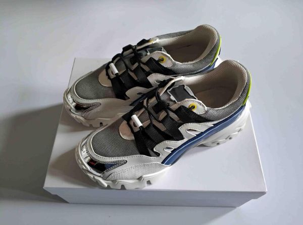 the new fashion men women climber sneakers in fabric real leather 13 colors vlogo rubber sole luxury designer shoes with, Black
the new fashion men women climber sneakers in fabric real leather 13 colors vlogo rubber sole luxury designer shoes with, Black