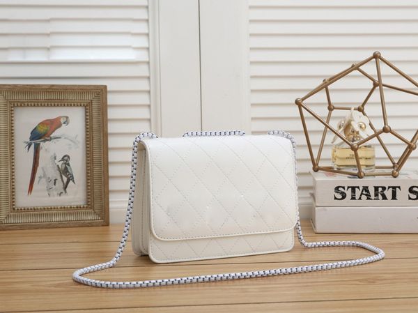 women shoulder bags real sheepskin leather lozenge handbags metal leather chain portable bag genuine leather diagonal bags 21*15cm
women shoulder bags real sheepskin leather lozenge handbags metal leather chain portable bag genuine leather diagonal bags 21*15cm