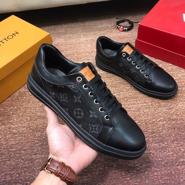 2020v new trendy leather letters low-lace-up casual men's shoes, fashionable wild outdoor sports shoes, size: 38-451, Black
2020v new trendy leather letters low-lace-up casual men's shoes, fashionable wild outdoor sports shoes, size: 38-451, Black
