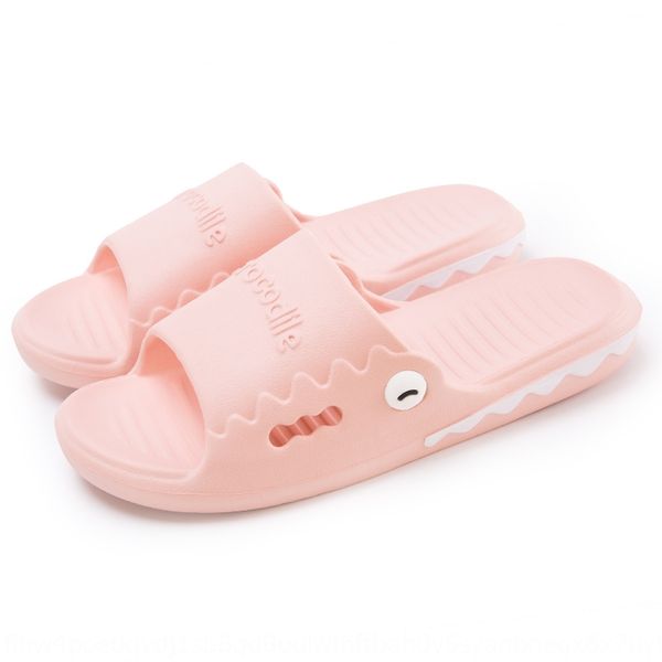 2020 small crocodile parent-child shoes children's shoes anti-slip soft female children's slippers, Black;red
2020 small crocodile parent-child shoes children's shoes anti-slip soft female children's slippers, Black;red