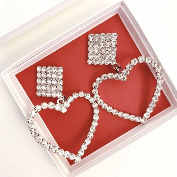 2020 and american women jewelry earrings, lovely and lively square diamond love pattern temperament elegant fashion, Golden;silver
2020 and american women jewelry earrings, lovely and lively square diamond love pattern temperament elegant fashion, Golden;silver