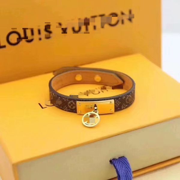 pp luxury designer women's party gift bracelet men's brand louìs vuìttõn bracelet anniversary gift box jewelry, Golden;silver
pp luxury designer women's party gift bracelet men's brand louìs vuìttõn bracelet anniversary gift box jewelry, Golden;silver