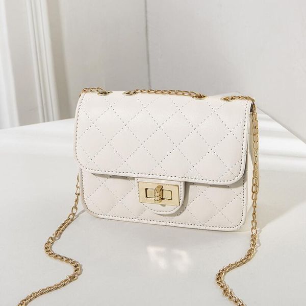 women's bag embroidered thread lock chain small square handbag 2020 new single shoulder messenger bag
women's bag embroidered thread lock chain small square handbag 2020 new single shoulder messenger bag