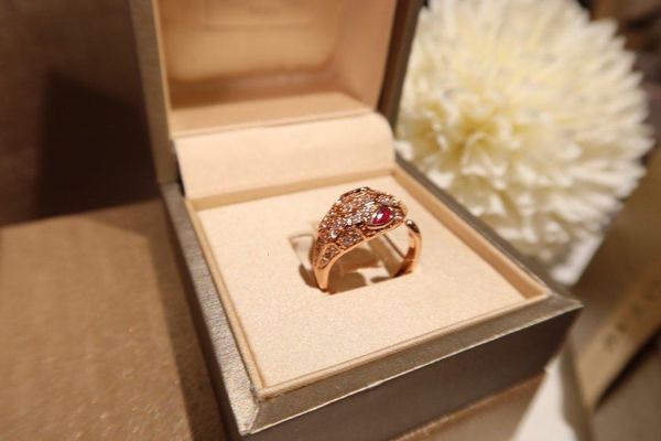 2020 fashion ladies ring party gift ring glamour jewelry gorgeous elegant simple style vuxh, Golden;silver
2020 fashion ladies ring party gift ring glamour jewelry gorgeous elegant simple style vuxh, Golden;silver