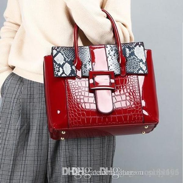 new designer handbag snake leather embossed fashion women bag chain crossbody bag brand designer messenger shoulder bag
new designer handbag snake leather embossed fashion women bag chain crossbody bag brand designer messenger shoulder bag
