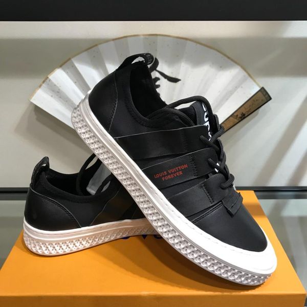 2019w spring new men's lace-up sneakers, comfortable fashion shoes, wild small white shoes original box delivery 38-44, Black
2019w spring new men's lace-up sneakers, comfortable fashion shoes, wild small white shoes original box delivery 38-44, Black