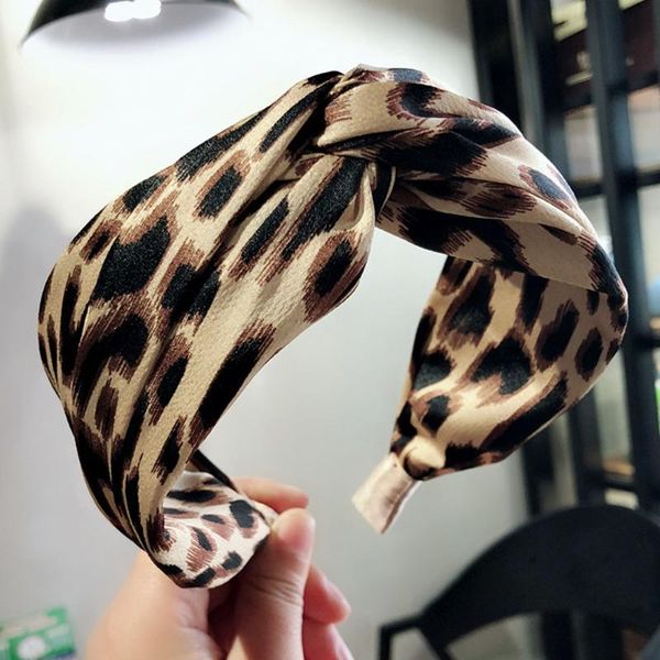 hair accessories 2021 leopard hairbands women bow cross twist knot headbands girls hoop headwear turban fashion
hair accessories 2021 leopard hairbands women bow cross twist knot headbands girls hoop headwear turban fashion