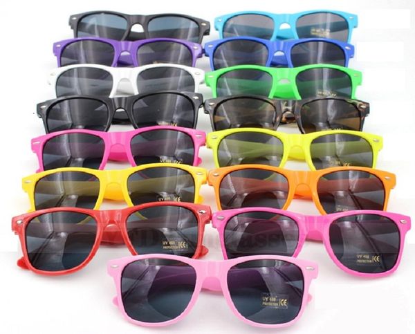 new-womens and mens most modern beach sunglass plastic classic style sunglasses pc plastic sunglasses, White;black
new-womens and mens most modern beach sunglass plastic classic style sunglasses pc plastic sunglasses, White;black