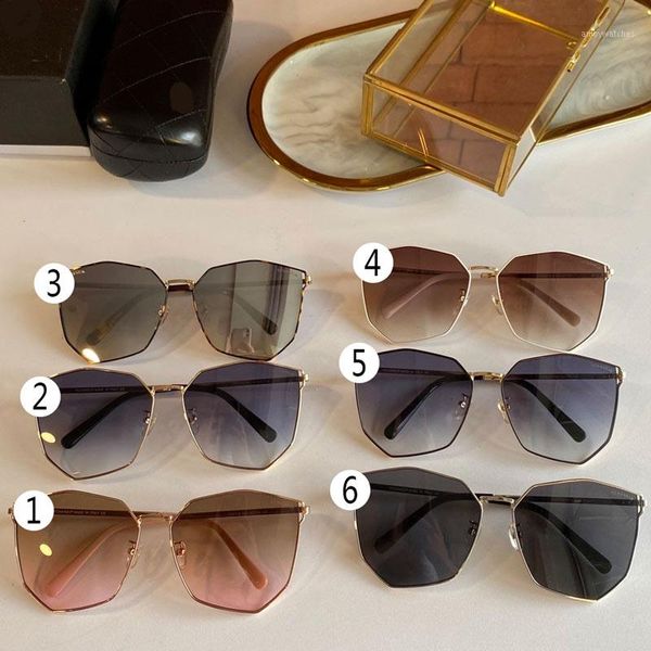 fashion square sunglasses 2128 size: 62-16-140 couple models from men classic uv protection round frame classic1, White;black
fashion square sunglasses 2128 size: 62-16-140 couple models from men classic uv protection round frame classic1, White;black