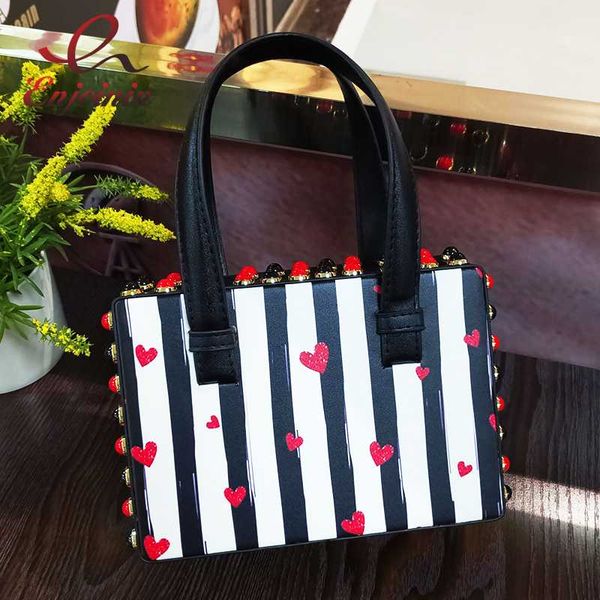 rivet graffiti character design women fashion purses and handbags casual totes female shoulder bag crossbody bag designer
rivet graffiti character design women fashion purses and handbags casual totes female shoulder bag crossbody bag designer