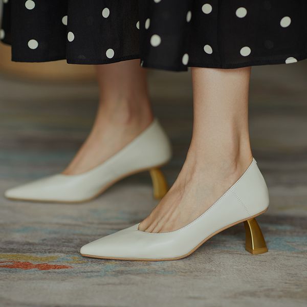 beige leather women shallow pumps chic design slip on wedding shoes woman 6cm chunky high heels black office working shoes
beige leather women shallow pumps chic design slip on wedding shoes woman 6cm chunky high heels black office working shoes
