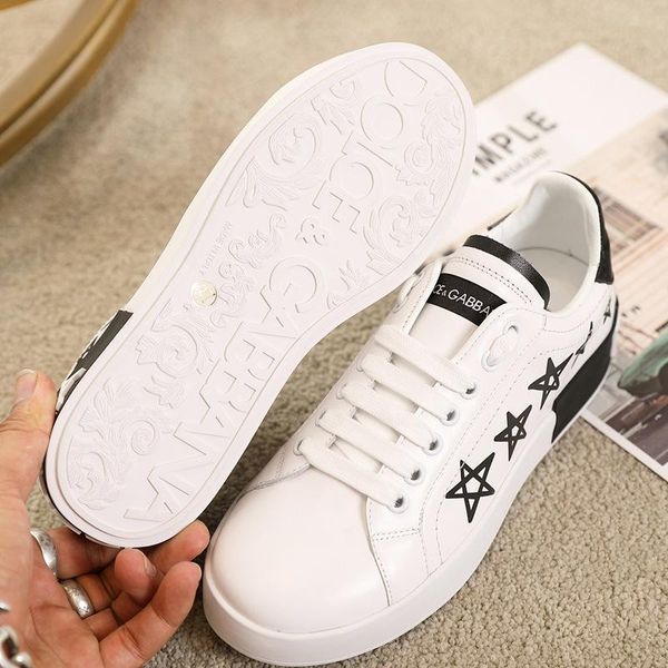 2020p new trend hand-painted graffiti leather casual shoes men and women outdoor sports shoes fashion wild couple shoes, size 35-451, Black
2020p new trend hand-painted graffiti leather casual shoes men and women outdoor sports shoes fashion wild couple shoes, size 35-451, Black