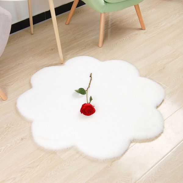 imitation rabbit fur plum blossom floor mat bed blanket cushion plush living cushion sofa carpet room sofa bedroom round carpet
imitation rabbit fur plum blossom floor mat bed blanket cushion plush living cushion sofa carpet room sofa bedroom round carpet