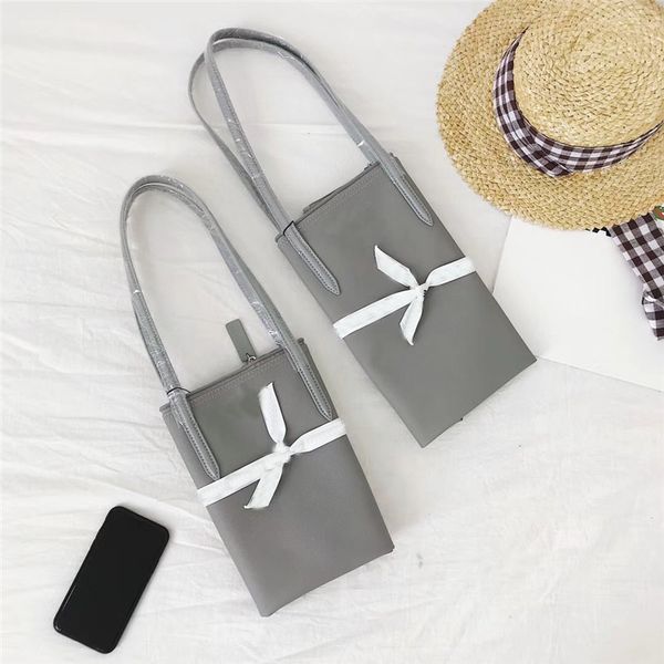 2020 brand womens handbag famous handbags ladies handbag fashion tote bag girls shop bags ladies new arrival fashion
2020 brand womens handbag famous handbags ladies handbag fashion tote bag girls shop bags ladies new arrival fashion