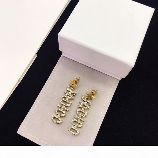 e retro letter temperament female senior sense silver needle niche designer earrings luxury designer jewelry women earrings, Golden
e retro letter temperament female senior sense silver needle niche designer earrings luxury designer jewelry women earrings, Golden
