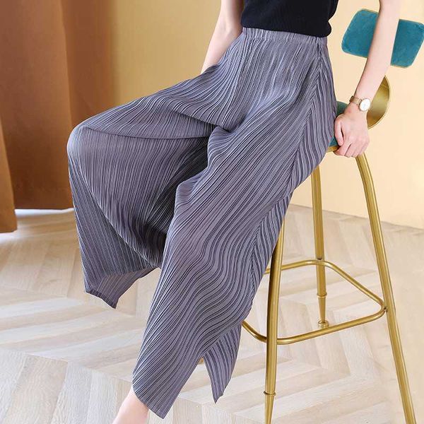 pants women plus size for female 45-75kg 2020 elastic miyake pleated solid color split loose elastic waist wide leg pants, Black;white
pants women plus size for female 45-75kg 2020 elastic miyake pleated solid color split loose elastic waist wide leg pants, Black;white