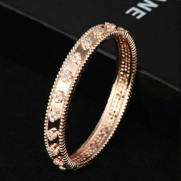 2020 new fashion beautiful clover lover bangle for women and man gifts have three colors choose, Black
2020 new fashion beautiful clover lover bangle for women and man gifts have three colors choose, Black
