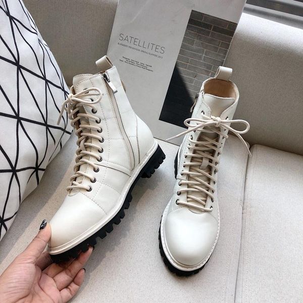 2020b high-end custom ladies wild boots high heels winter thick with martin boots british style new single boots, size: 36-40
2020b high-end custom ladies wild boots high heels winter thick with martin boots british style new single boots, size: 36-40