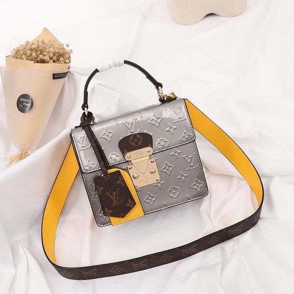 new arrival luxury women bag vintage classic crossbody bag simple style lady totes leather shoulder bags messenger bags with origin box
new arrival luxury women bag vintage classic crossbody bag simple style lady totes leather shoulder bags messenger bags with origin box