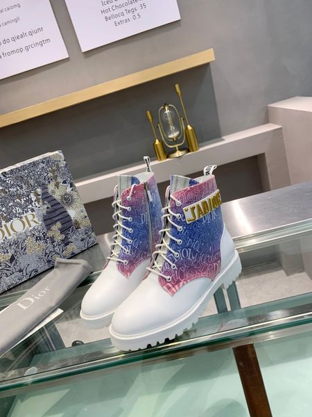 new5 luxury high-ladies casual shoes, fashionable all-match women's boots, outdoor ladies martin boots, original box packaging, Black
new5 luxury high-ladies casual shoes, fashionable all-match women's boots, outdoor ladies martin boots, original box packaging, Black