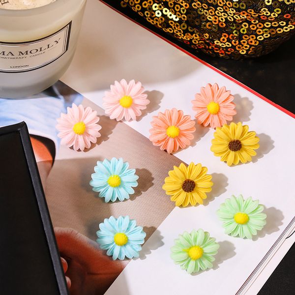 fashion lovely multicolor small daisy earrings flower stud earrings for women girls elegant cute jewelry gift, Golden;silver
fashion lovely multicolor small daisy earrings flower stud earrings for women girls elegant cute jewelry gift, Golden;silver