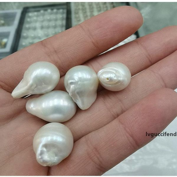half hole 13mm/2pc natural white baroque irreqular freshwater pearl beads for diy earrings making fine jewelry finding t200507
half hole 13mm/2pc natural white baroque irreqular freshwater pearl beads for diy earrings making fine jewelry finding t200507